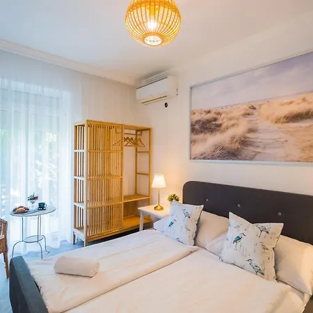 Apartment Csenge *
