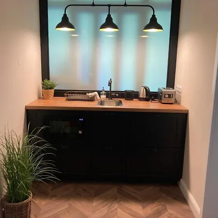 Csenge Apartment *
