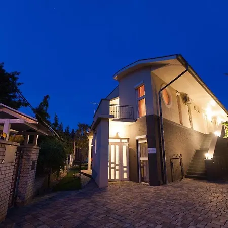 Csenge Apartment
