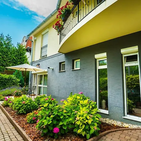 Csenge Apartment